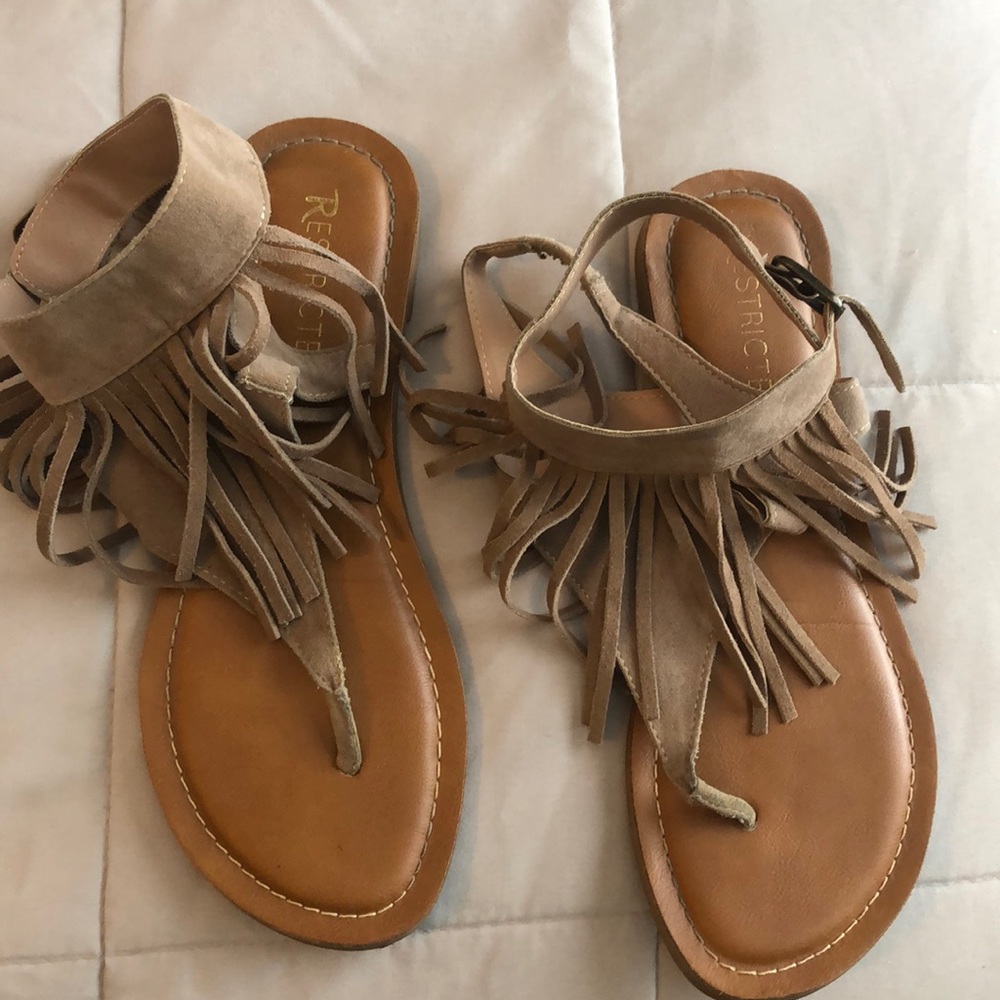 Tassel sandals